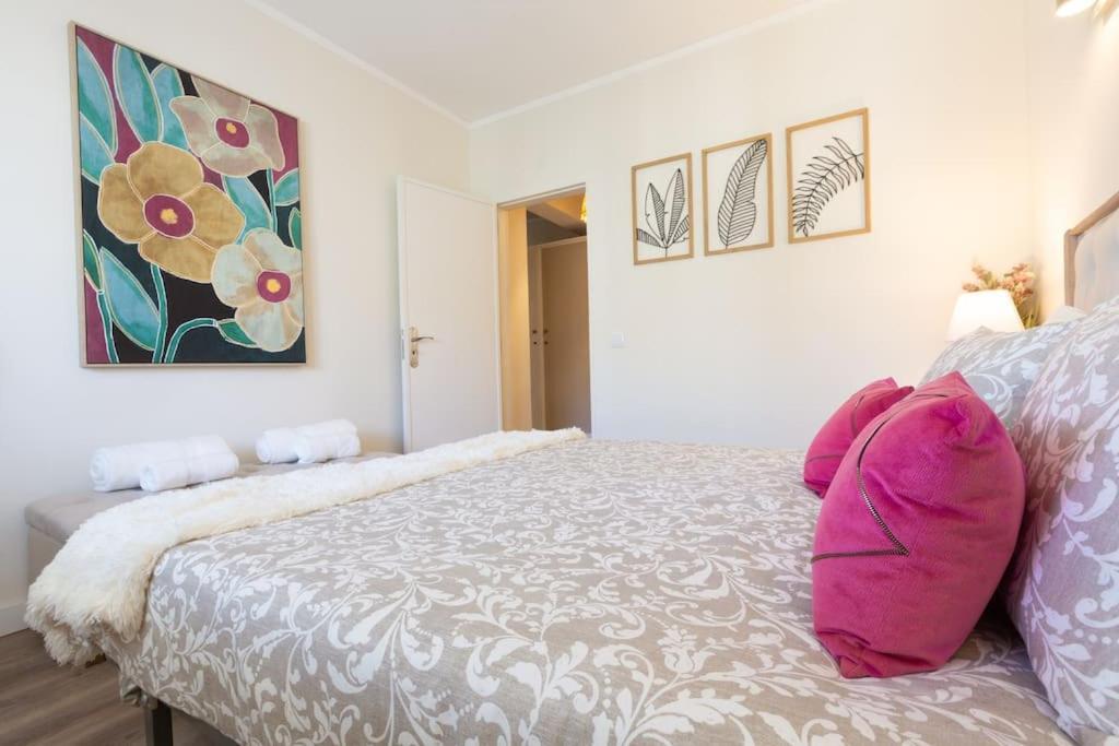Beachome4U4 / Carcavelos Beach Parede Bagian luar foto