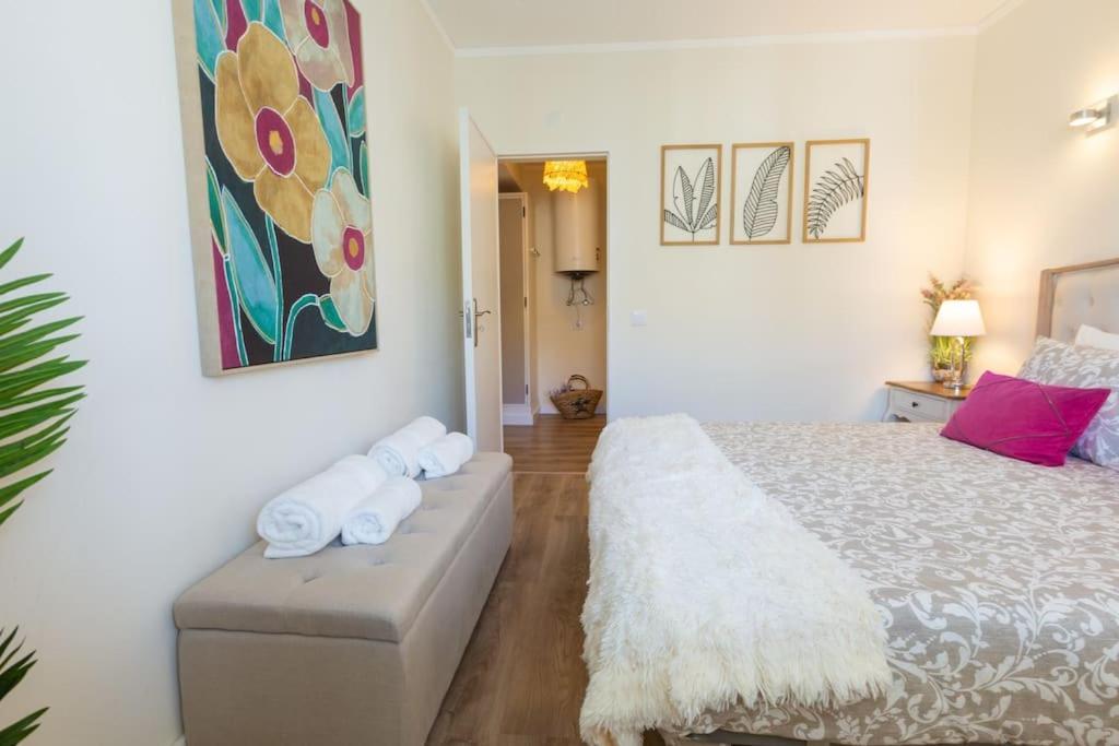 Beachome4U4 / Carcavelos Beach Parede Bagian luar foto