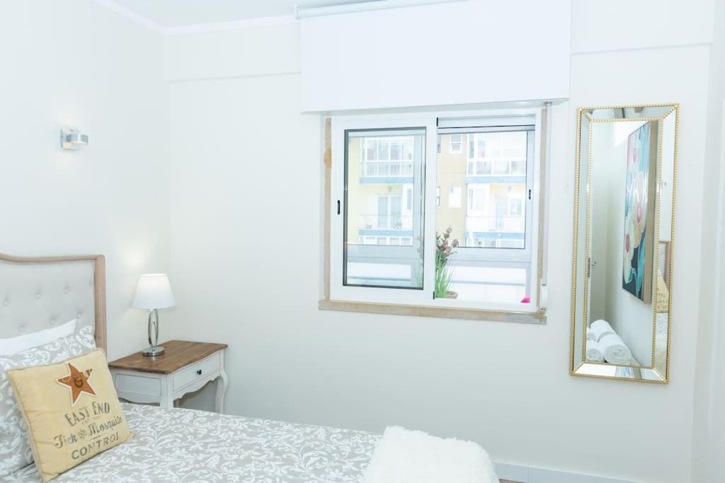 Beachome4U4 / Carcavelos Beach Parede Bagian luar foto