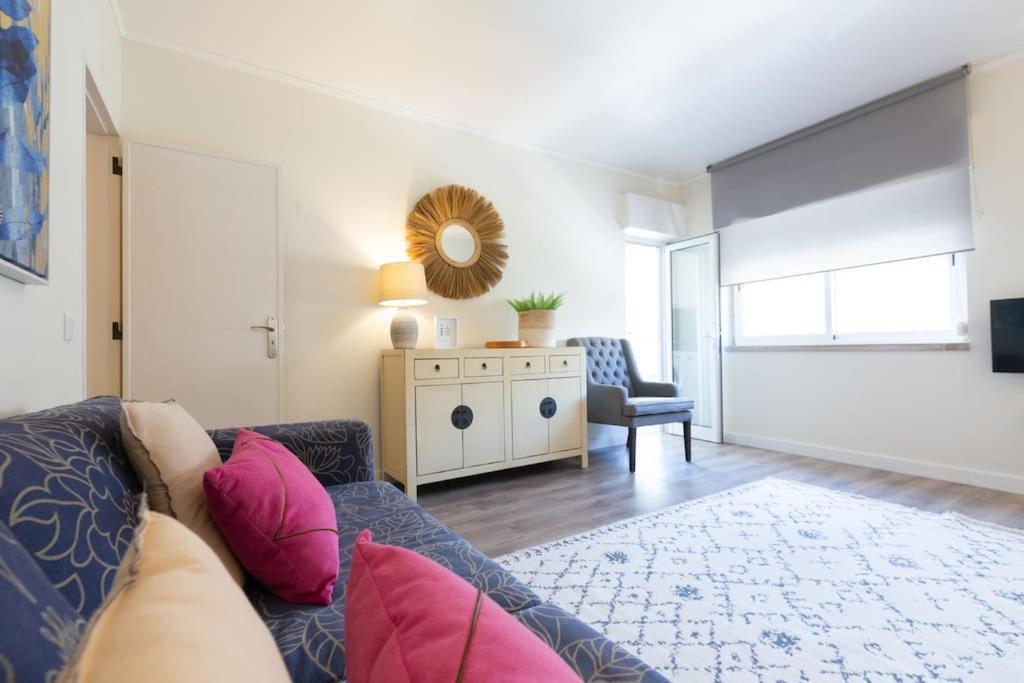 Beachome4U4 / Carcavelos Beach Parede Bagian luar foto